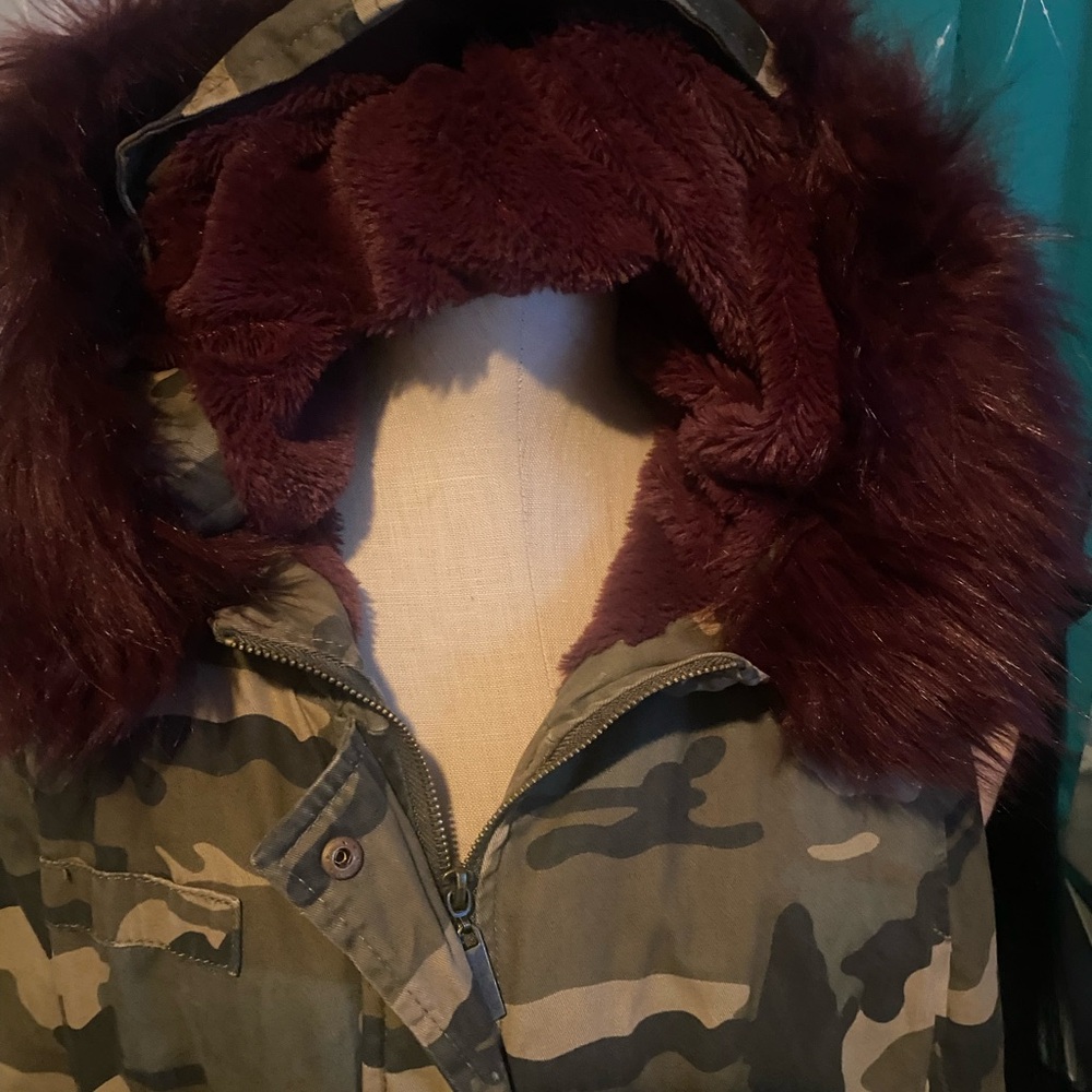 Calling all my CAMO GIRLS !! Many details heavy and fashionable 💚🩶🦌 - Picture 3 of 16